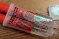 PXL_20250203_165546698~2.jpg (1.22 MiB) 3741 mal betrachtet Mit 20 min 2k Epoxy eingepinselt. Den hab ich mal bei einem Discounter Recht günstig gekauft.Sollte für die Wickelung ausreichen