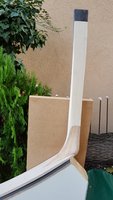 Knie mit Ohr seitlich.jpg