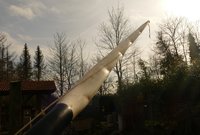 die Dellen im oberen Wurfarm entstanden, weil ich einige seitliche Äste umschiffen musste.