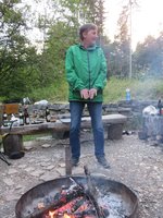 Inge.jpg (683.89 KiB) 2741 mal betrachtet Wir saßen im T-shirt daneben