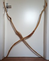 XneuX.jpg (1.16 MiB) 13242 mal betrachtet Zwei schräge Staves dene ich zur Zeit versuche je einen Bogen zu entlocken. Osage und Goldregen ca.1,30m. Dauert noch ein bisschen. Aber so sehen sie schon mal nett aus. Leider haben beide schwierige Stellen die dagegen sprechen könnten dass die beiden wirklich mal Pfeile werfen können. Um die Lebenschancen zu erhöhen kommen Sehnen ins Spiel.