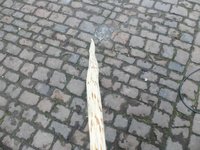 an sich gerade, leider recht schmal