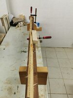 dann Ausrichtung festgelegt, Bauch aufs Mark abgetragen und Sehnenlage gecheckt.