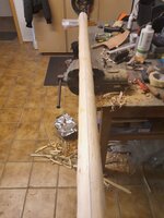 Mittellinie mit der Schlagschnur aufgebracht, anschließend mitm Bleistift nachgezeichnet und das Design aufgepinselt