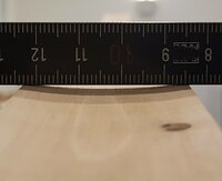 Hainbuche1 verworfen.JPG (91.24 KiB) 4552 mal betrachtet Die Wölbung durch Trocknung des Hainbuche1-Laminates ist mittlerweile gut sichtbar ausgeprägt