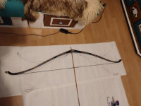 IMG_20250105_202041.jpg (84.19 KiB) 6331 mal betrachtet 140cm Bogen drüber gelegt, um zu sehen wie er sich bei Standhöhe biegen wird