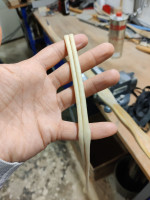 IMG_20250308_154549_tKVkFTtY4U.jpeg (218.45 KiB) 2312 mal betrachtet Beim dehnen eingerollt. Innenseite auf den Bogen geklebt.