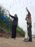 20250902_165912.jpg (878.07 KiB) 2434 mal betrachtet Gestern hier in Xining mit meinem Freund 申树有 noch ein bisschen auf 50 Meter trainiert. Morgen Früh fahre ich weiter auf das Turnier.