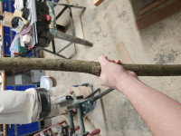 Griffposition mit seitlich weglaufendem oberen Wurfarm