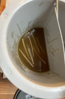 Kurze Sehnenstücke eingeweicht im Hautleim