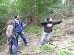 Im Parcour: Eine von Cyranos siebeneinhalb Persönlichkeiten legt auf die armen Viecher an, Arquerine und Arry gucken kritisch zu