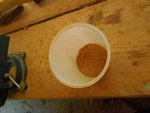 DSCN3431.jpg (90.52 KiB) 3385 mal betrachtet auch das Raspelmehl wird aufgehoben, zum Pfeilscshaft färben...