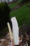 Das Holz lässt sich schön sauber runternehmen- Drehwuchs hat er wenn überhaupt nur gering.