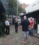 Woher wollt ihr denn wissen, daß Mirkos Pilgerstab funktioniert, wenn ihr ihn nie ausprobiert habt?